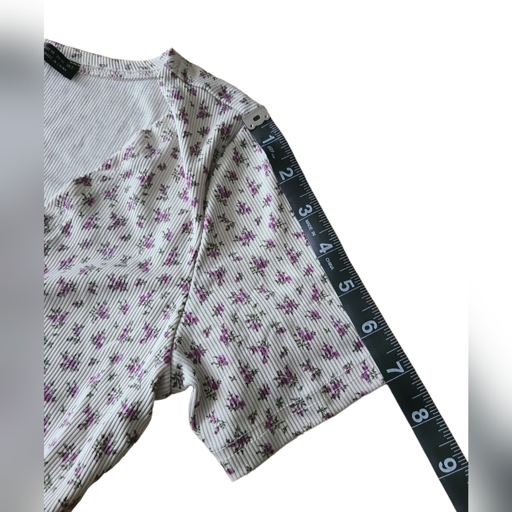 SHEIN| JUNIORS FLORAL DEEP  V-NECK BLOUSE | SIZE XS - Picture 9 of 13